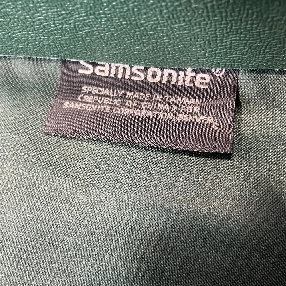 Samsonite Green Carry-On Shoulder Strap‎ Overnight Bag Suitcase 23